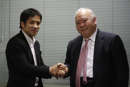 須佐勝明(左)と加藤一二三