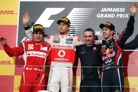 バトン(左から2人目)が優勝した昨年の日本GPの表彰台 Red Bull