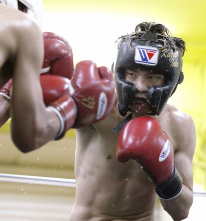 大みそかの世界戦に向け、練習する井岡