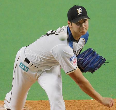 巨人戦に先発し、力投する日本ハム・大谷=札幌ドーム