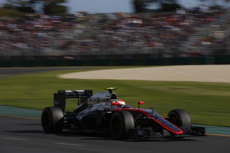 オーストラリアGP決勝を走るマクラーレン・ホンダのジェンソン・バトン。残念な結果だったが、完走を果たしたことは、復帰初戦のホンダにとって大きい=(C)Honda Motor Co.,Ltd. and its subsidiaries and affiliates. All rights reserved.