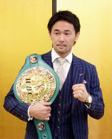 9月に9度目の防衛戦に臨むWBCバンタム級王者の山中慎介=7月10日、東京都内のホテル