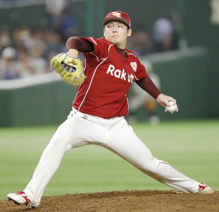 3年連続の30セーブ目を挙げた楽天・松井裕=東京ドーム