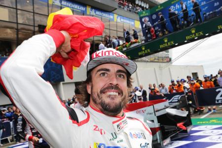 今年6月に行われたルマン24時間で優勝し喜ぶアロンソ=TOYOTA GAZOO Racing