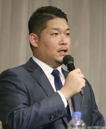 ポスティングシステムを利用しての米大リーグ挑戦を正式に表明したDeNAの筒香嘉智外野手=10月29日、横浜市内のホテル