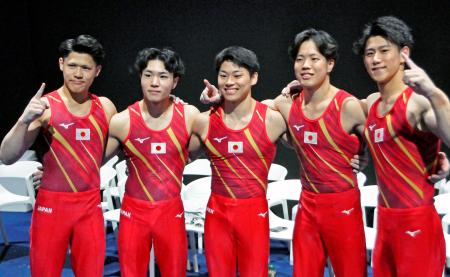 体操の男子団体総合で優勝した日本=エッセン(共同)