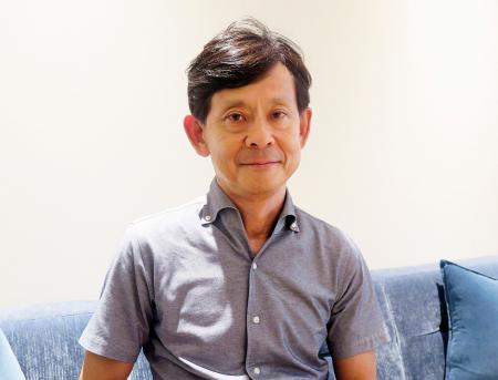 取材に応じる利重孝夫氏 