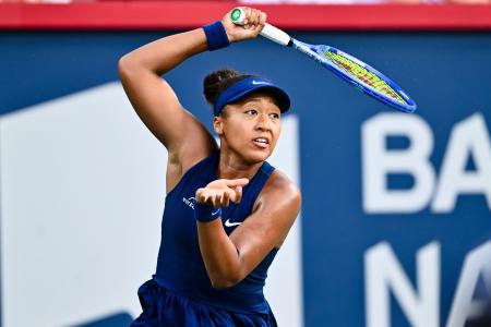 テニスのナショナルバンク・オープンの女子シングルス決勝でプレーする大坂なおみ=モントリオール(ゲッティ=共同)