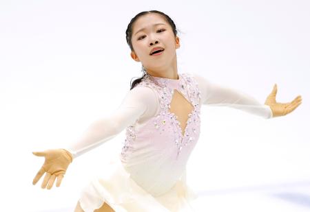 女子フリー 演技する中井亜美=木下カンセーアイスアリーナ