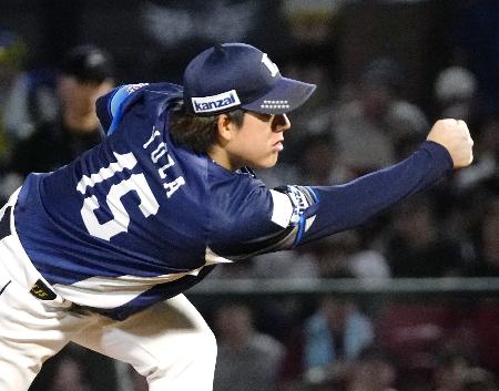 楽天戦に先発し、5回2失点で6勝目を挙げた西武・与座=楽天モバイルパーク