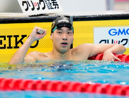 男子200メートル自由形を1分45秒62の大会新で制した村佐達也=東京アクアティクスセンター