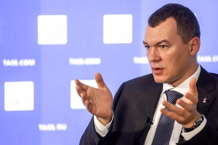 ロシア・オリンピック委員会のミハイル・デクチャリョフ会長＝２０２５年１２月４日、モスクワ（タス＝共同） 