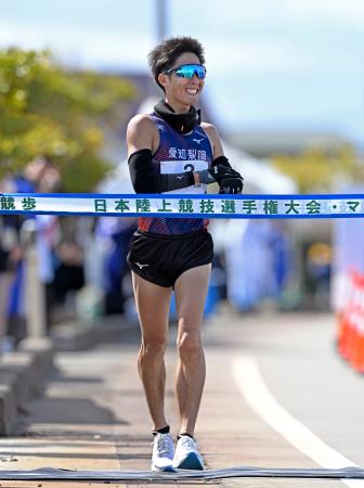 男子で優勝した諏方元郁＝石川県能美市 