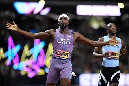 ２００ｍを今季世界最高の１９秒５２で制したケネス・ベドナレク＝１３日、ブダペスト（ＡＰ＝共同） 
