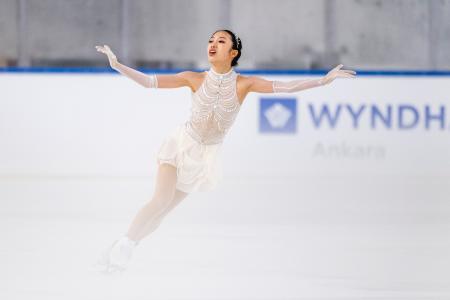 フィギュアのジュニアＧＰトルコ大会、フリーで演技する岡田芽依＝１８日、アンカラ（ゲッティ＝共同） 