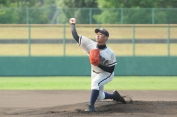 福井商、シード啓新破り準決勝へ 夏の福井大会