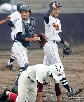 沖縄カトリック、初勝利 沖縄県秋季大会