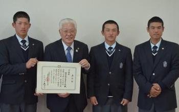 秋季関東大会 準Vの明秀日立 市長に報告