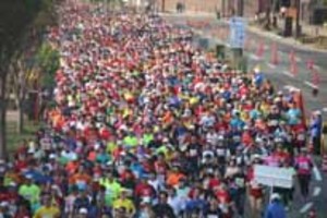 海峡のまち1.1万人力走 下関海響マラソン