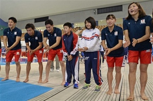 瀬戸、池江選手ら浜松に 競泳日本代表合宿スタート