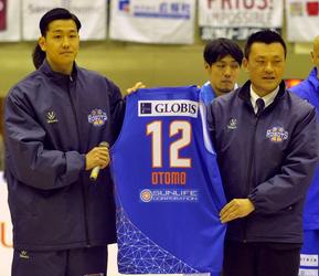 バスケBリーグ 茨城 大友、地元でプロに