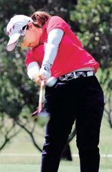 大城、逆転V狙う ダイキン女子ゴルフ第3日