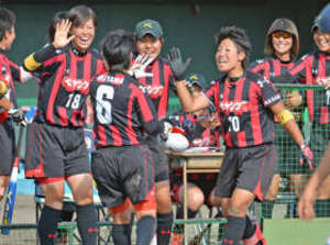 ソフトボール ペヤングが再始動 女子日本リーグ2部に復帰